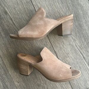 Mariella shies slip on tan suede block heel size 7